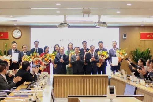 Bộ KH&CN công bố và trao quyết định bổ nhiệm, điều động cán bộ mới