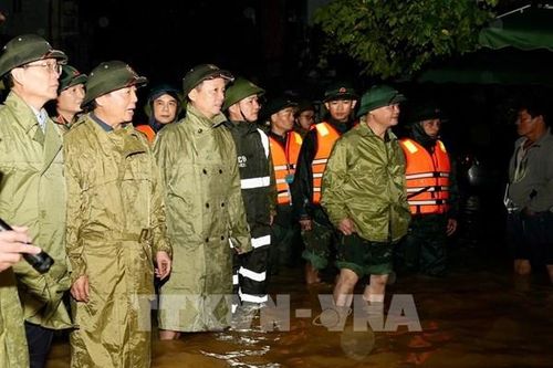 Phó Thủ tướng Trần Hồng Hà kiểm tra và làm việc tại Huế về ứng phó mưa lũ