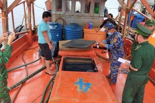 Bộ đội Biên phòng An Giang thu giữ lượng lớn dầu DO không rõ nguồn gốc