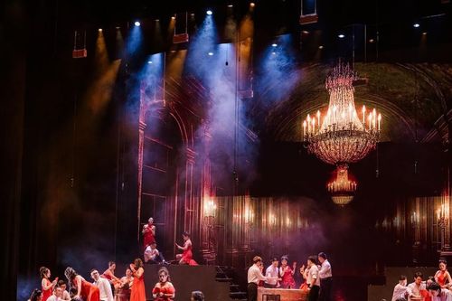 Khán giả Thủ đô 'hòa mình' vào dòng chảy cảm xúc mãnh liệt của La Traviata