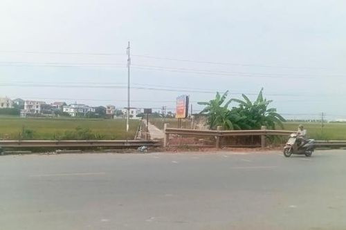 Xã Tân Dĩnh xóa 3 lối đi dân sinh tự mở qua đường sắt