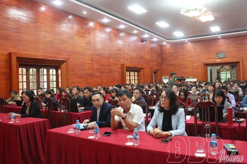 Nâng cao kiến thức, kỹ năng cho cán bộ làm công tác văn thư, lưu trữ
