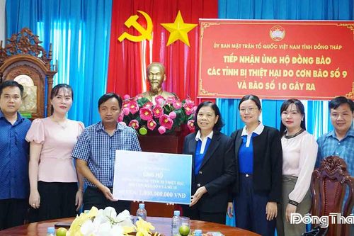Đồng Tháp: Tiếp nhận hơn 7,5 tỷ đồng hỗ trợ đồng bào bị thiệt hại do bão số 9 và số 10