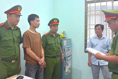 Gia Lai: Khởi tố đối tượng lừa đảo lấy tiền chơi cờ bạc