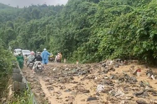 Tỉnh lộ 9 xuất hiện nhiều điểm sạt lở