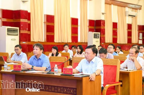 Tham mưu tỉnh phương thức quản lý chung việc thu gom, xử lý rác