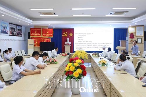 Bệnh viện Đa khoa Ninh Thuận sinh hoạt khoa học chuyên đề về cơ xương khớp