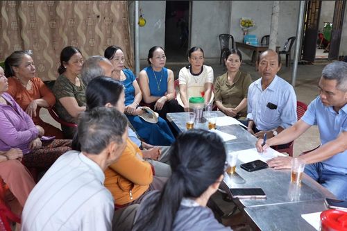Bao giờ người dân xóm Dốc Miếu được cấp giấy chứng nhận quyền sử dụng đất?