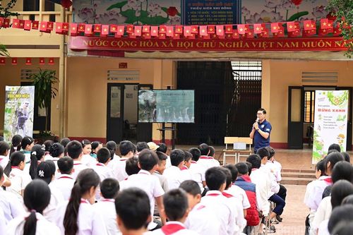 Chương trình 'Trải nghiệm rừng xanh – Voọc mũi hếch về trường' tại xã Ngọc Đường