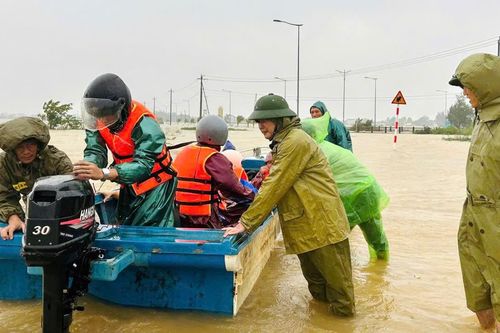 Thanh Thủy căng mình ứng phó vỡi lũ