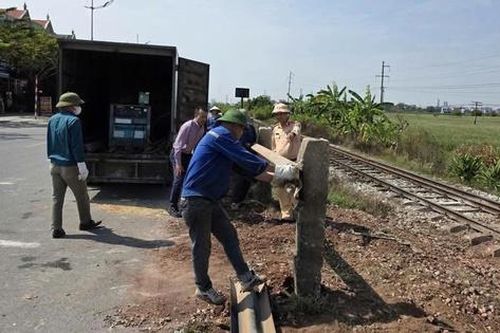 Nâng cấp đường gom dân sinh, xóa 3 lối đi tự mở qua đường sắt tại Bắc Ninh