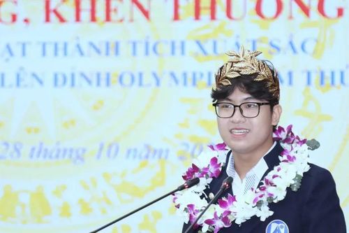 Hà Nội: Tuyên dương Quán quân đường lên đỉnh Olympia Trần Bùi Bảo Khánh