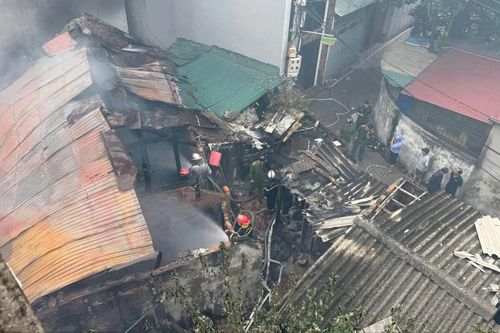 Cháy nhà ở Hà Nội, một người tử vong