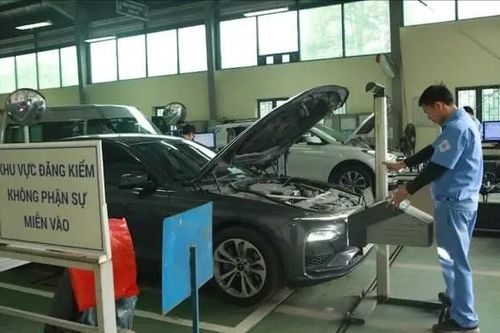 Cẩn trọng bẫy lừa đảo 'đổi tem đăng kiểm tại nhà'