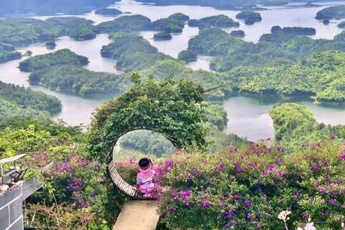 Ấn tượng Tà Đùng với chuyện làm du lịch của các 'trai bản' người Mông