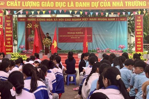 Trường THCS Thông Huề tuyên truyền 3 văn kiện pháp lý trên biên giới đất liền Việt Nam - Trung Quốc