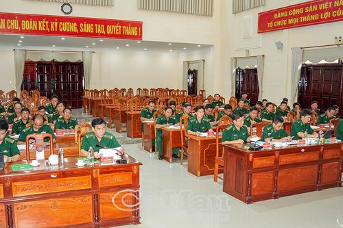 BĐBP Cà Mau xây dựng đơn vị 'Mẫu mực, tiêu biểu', huấn luyện thể lực giỏi