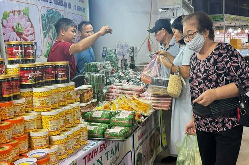 Quảng Ninh khai mạc hội chợ OCOP Thu Đông với 160 gian hàng tham gia