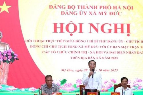 Lãnh đạo xã Mỹ Đức đối thoại trực tiếp với hơn 230 người dân