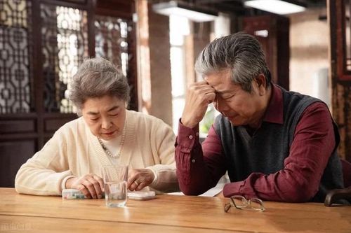 Tưởng về quê hưởng nhàn với lương hưu hơn 50 triệu, vợ chồng U70 phải giả nghèo để được bình yên