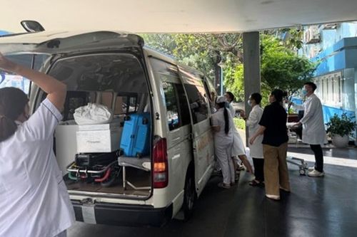 Người phụ nữ bị ngưng tim ngoại viện, huyết áp bằng 0 may mắn được cứu sống nhờ bác sĩ nhanh chóng làm việc này