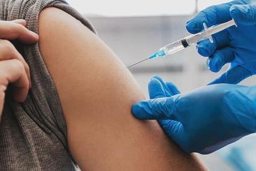 Vì sao tiêm vaccine cúm lại đặc biệt quan trọng trong mùa đông?