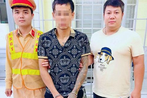 Người đàn ông vừa mua 8 gói ma túy thì 'đụng' Tổ công tác liên ngành