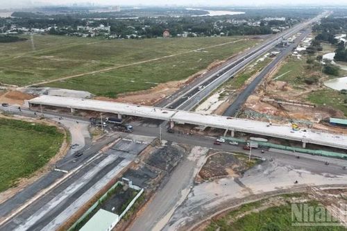 10 nhà thầu thi công chậm tiến độ 2 dự án trọng điểm quốc gia