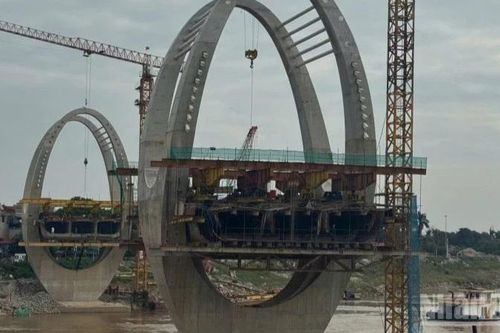 'Vỡ tiến độ' dự án cầu Đuống mới do vướng mặt bằng