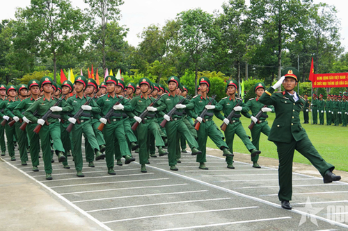 Trung đoàn 5, Sư đoàn 5 (Quân khu 7): Vững bước xây dựng đơn vị chính quy, huấn luyện giỏi