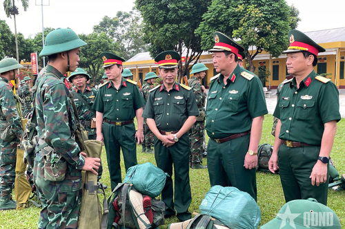 Bộ Quốc phòng kiểm tra toàn diện nhiệm vụ quân sự, quốc phòng tại Trung đoàn 82 và Bộ Chỉ huy Quân sự tỉnh Điện Biên