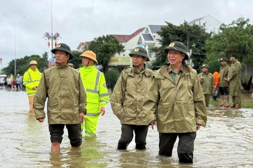Sát cánh cùng nhân dân trong cơn hoạn nạn