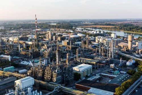 EU ra mắt Liên minh Hóa chất chiến lược