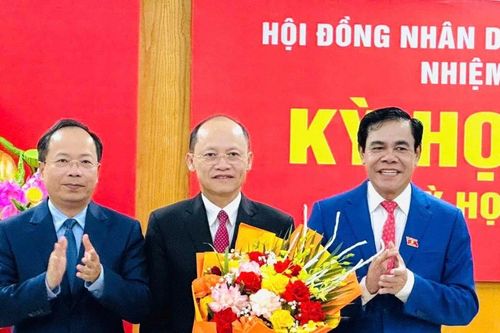 Ông Nguyễn Hồng Lĩnh làm Chủ tịch HĐND tỉnh Hà Tĩnh