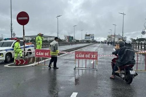 Quảng Ngãi cấm lưu thông qua cầu Châu Ổ trên Quốc lộ 1A