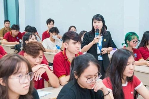 Chuẩn nghề nghiệp giảng viên: Công cụ thúc đẩy đổi mới