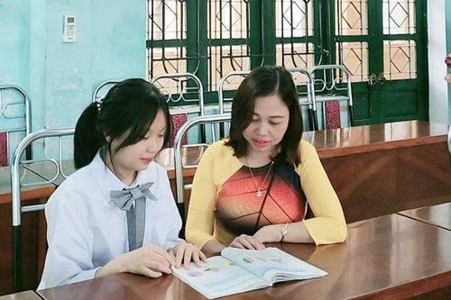 Cô giáo Địa lí 'gieo tri thức' bằng trái tim và trách nhiệm