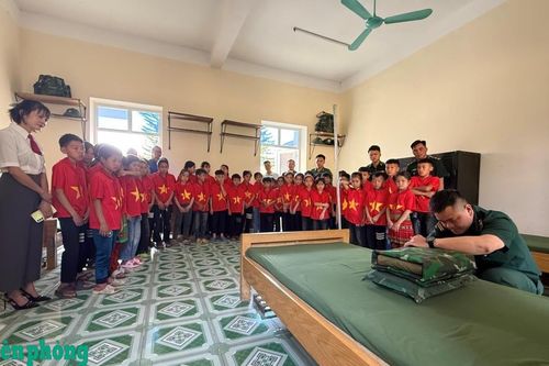 Khơi dậy khát vọng, vun đắp tình yêu quê hương nơi biên cương Tổ quốc