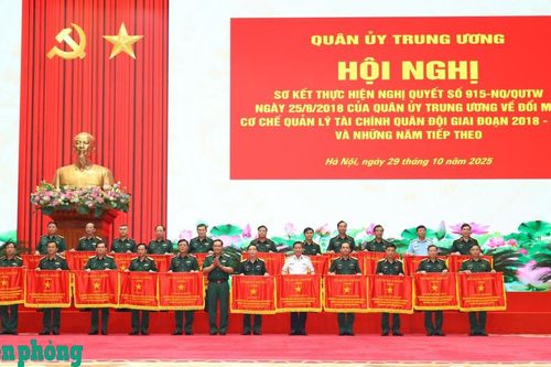 Tiếp tục đổi mới cơ chế quản lý tài chính, nâng cao tiềm lực quân sự, quốc phòng