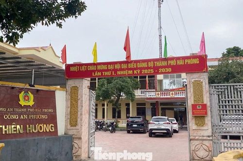 Người đàn ông bị truy đuổi, trốn vào nhà văn hóa ở Hải Phòng cầu cứu cộng đồng mạng