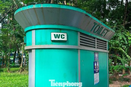 Các nhà vệ sinh trong dự án đổi quảng cáo lấy hạ tầng hiện ra sao?