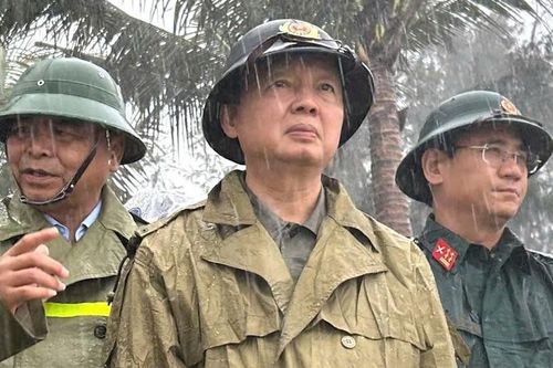 Phó Thủ tướng: Ưu tiên cao nhất là bảo đảm an toàn tính mạng người dân