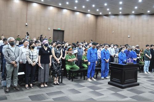 Những đại gia 'vung tiền' trăm tỷ chơi bạc tại khách sạn Pullman