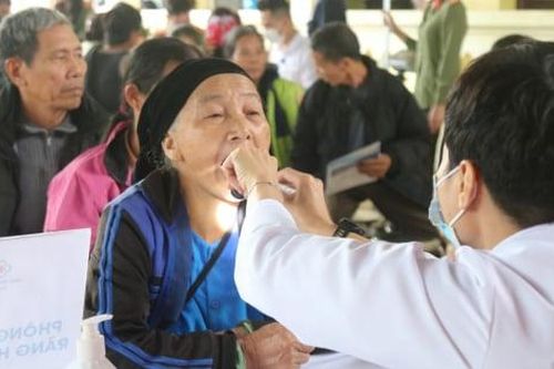 Người dân xã Yên Bình - Lạng Sơn được khám bệnh miễn phí: 'Chúng tôi thấy mình không bị bỏ lại phía sau'