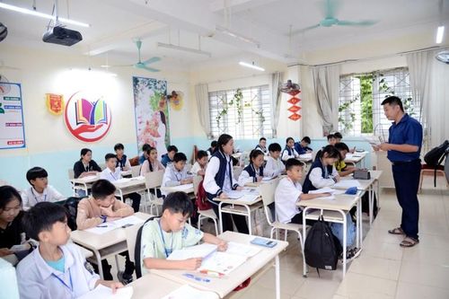 Điện Biên: Nâng những ước mơ học trò vươn lên từ sườn núi