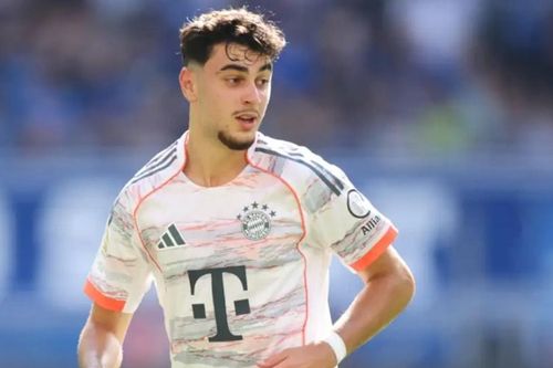 Romano phủ nhận, Man Utd hết cửa với Aleksandar Pavlovic