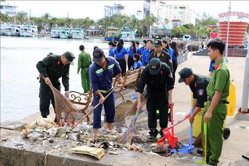 Cử tri Đồng Tháp kiến nghị các giải pháp ứng phó với biến đổi khí hậu