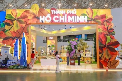 Hội chợ mùa Thu 2025: Gian hàng TP Hồ Chí Minh quảng bá nhiều sản phẩm độc đáo