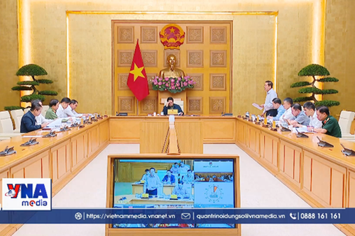 Thủ tướng họp về tình hình mưa lũ ở miền Trung