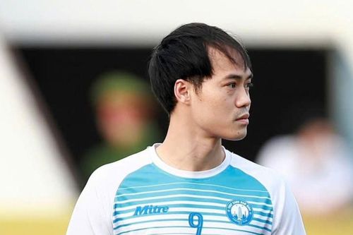 Văn Toàn công khai đòi nợ Hòa Minzy trước tin nữ ca sĩ tính lấy chồng